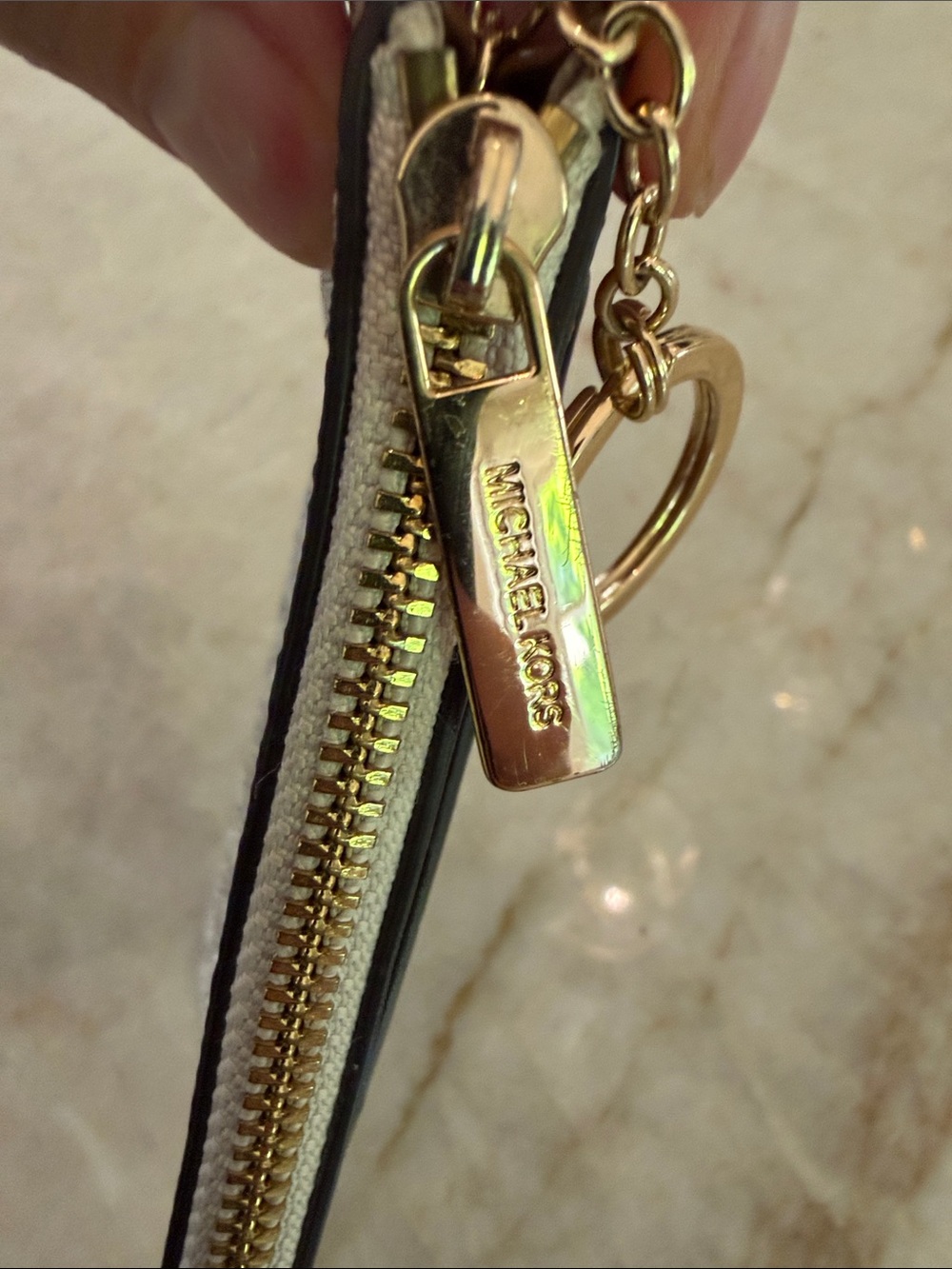 Michael Kors Beige/Gold Signature Card Pouch with Keyring - Picture 3 of 5